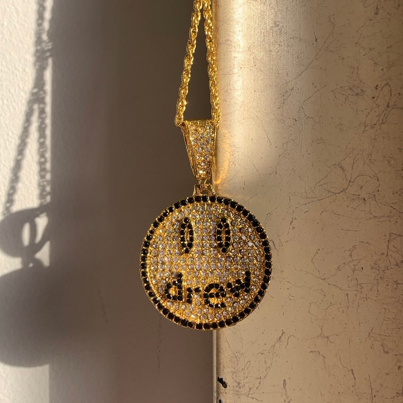 Cordão Diamante Dourado "Smile Mascot"- PRONTA ENTREGA