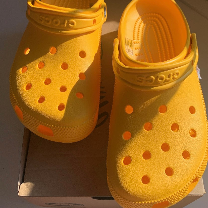 Crocs Drew House Amarelo com Jibbitz Exclusivos | Estilo Justin Bieber