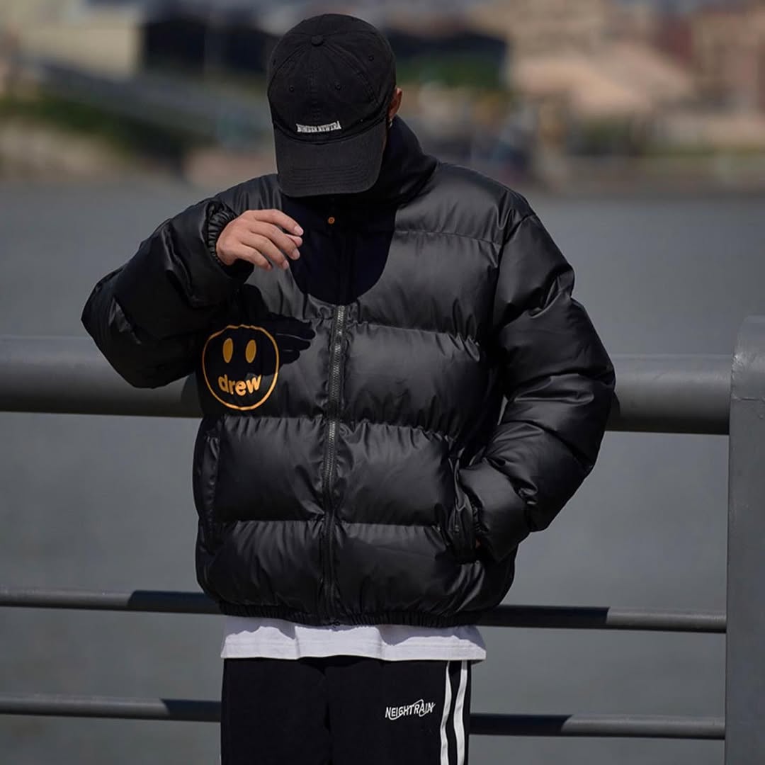 Jaqueta Puffer Mascot Simples "Preta" Drew House