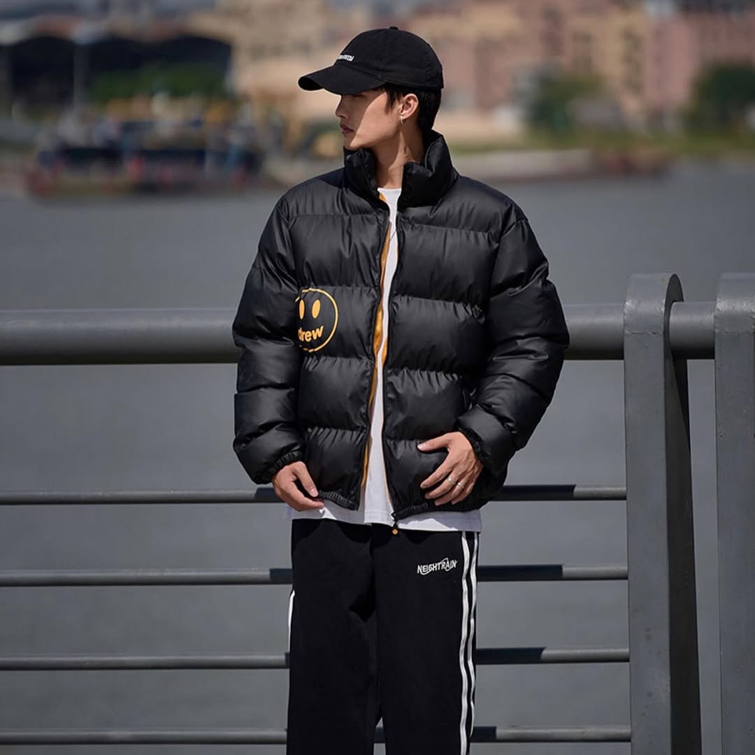 Jaqueta Puffer Mascot Simples "Preta" Drew House