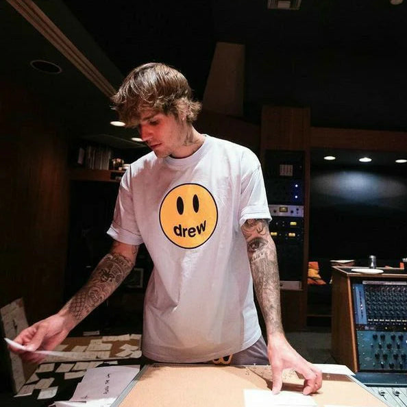 Camiseta Smile Mascot (Escolha sua cor favorita)