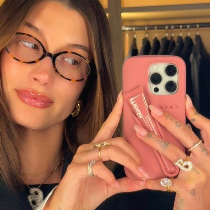 Rhode Lip Case de Hailey Bieber para Iphone - Vinho Rosé
