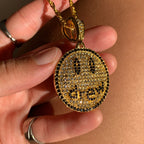 Cordão Diamante Cravejado Dourado "Smile Mascot" Drew House